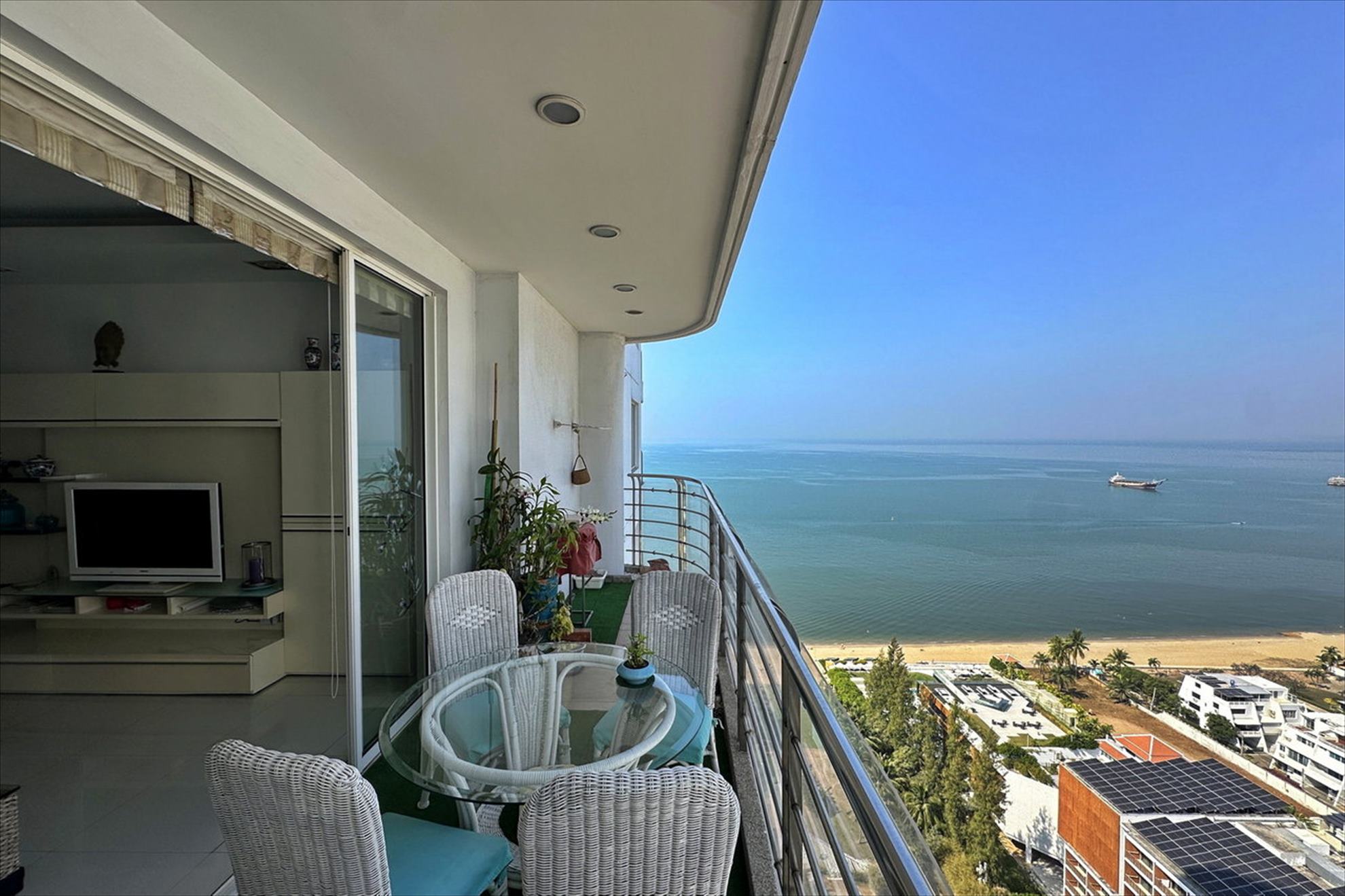 Na Jomtien Beach, La Royale Beach Condo zu verkaufen 8.9 M. THB