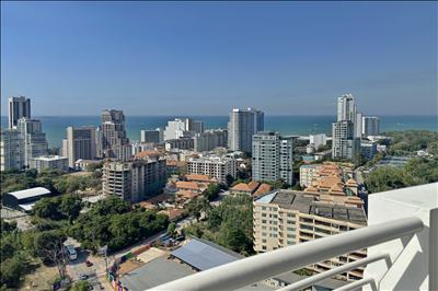 Stunning Sea Views from a luxury 200 sqm Penthouse in Pattaya