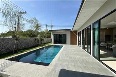East Jomtiien New Garden Ville 9 Pool Villa for Sale