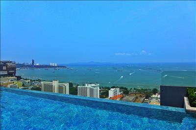 Central Pattaya Centric Sea Condo zu verkaufen