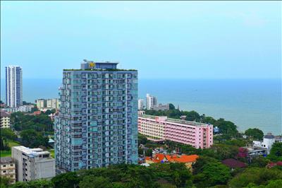 1 Tower Phratamnak Condo, Studio for Sale