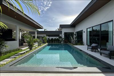 East Pattaya New Custom Designer Pool Villa for Sale