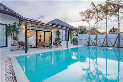 East Jomtien, Srisuk Villa Pool Villa for Sale