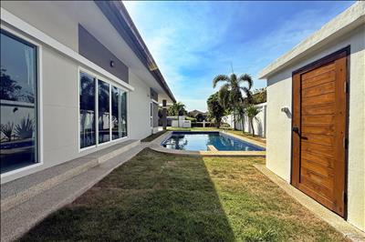 Huay Yai, Ban Panalee Village, Poolvilla zu verkaufen